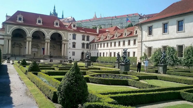 Billet Visite guidée des incontournables de Prague avec les jardins du palais Wallenstein