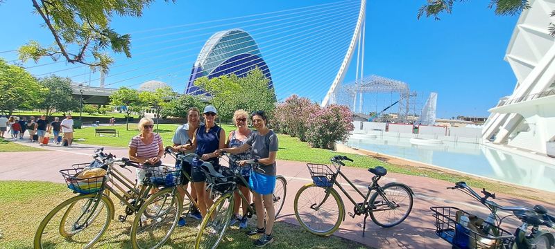 Billet Visite de Valence en vélo de 2 heures jusqu'à la Cité des Arts et des Sciences