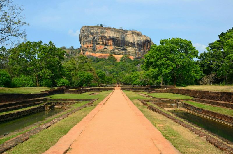 Billet Le rocher du Lion de Sigiriya et le temple d'Or de Dambulla