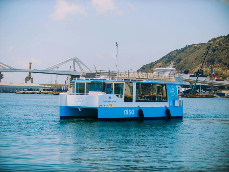 Billet Bus Nàutic : promenade en bateau de la Rambla à la Barceloneta