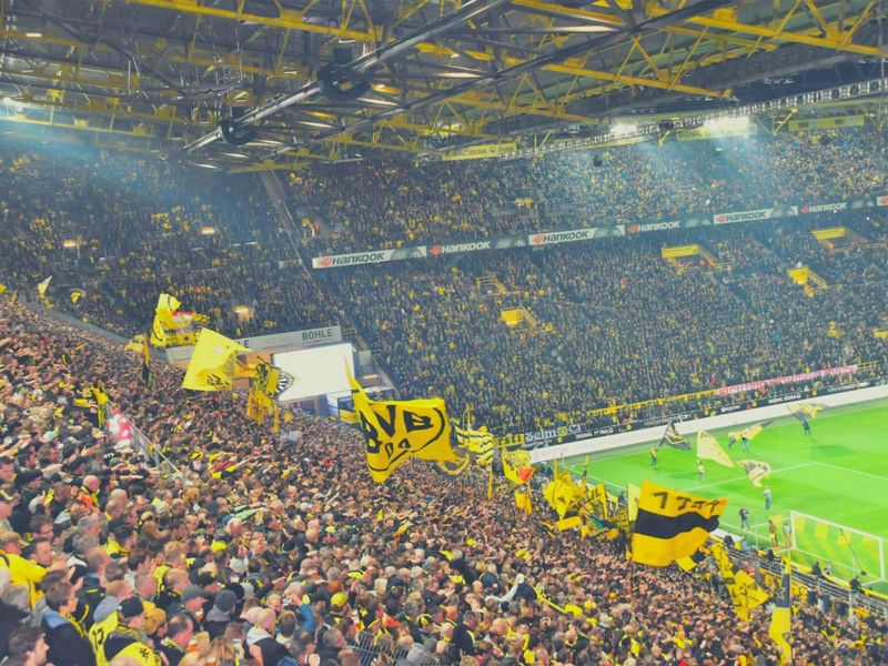 Billet Billet pour un match de football du Borussia Dortmund au Signal Iduna Park