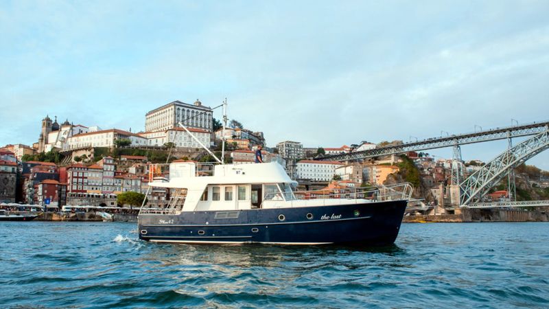 Billet Location de bateau - Exclusive Private Boat Tour with The Last		 13,88 meters (Motorboat)