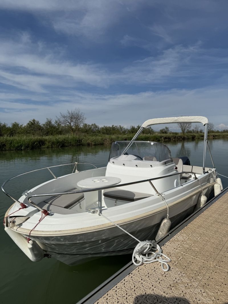 Billet Location de bateau - Jeanneau Cap Camarat 5.5 CC Serie 2 Style (Motorboat)
