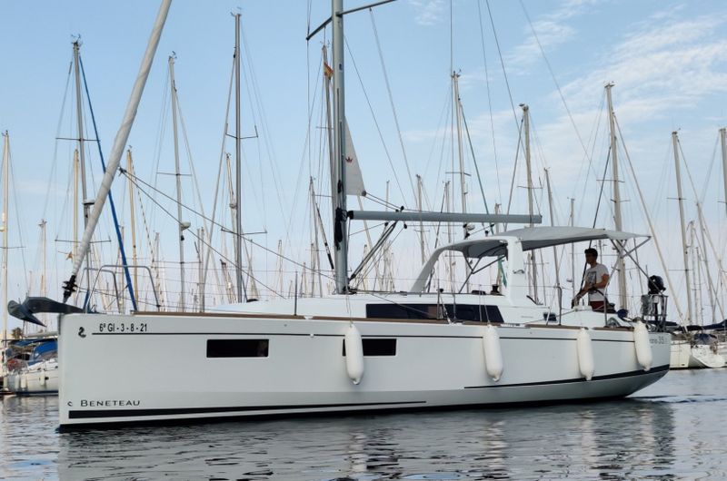 Billet Location de bateau - Bénéteau Oceanis 35.1 (Sailboat)