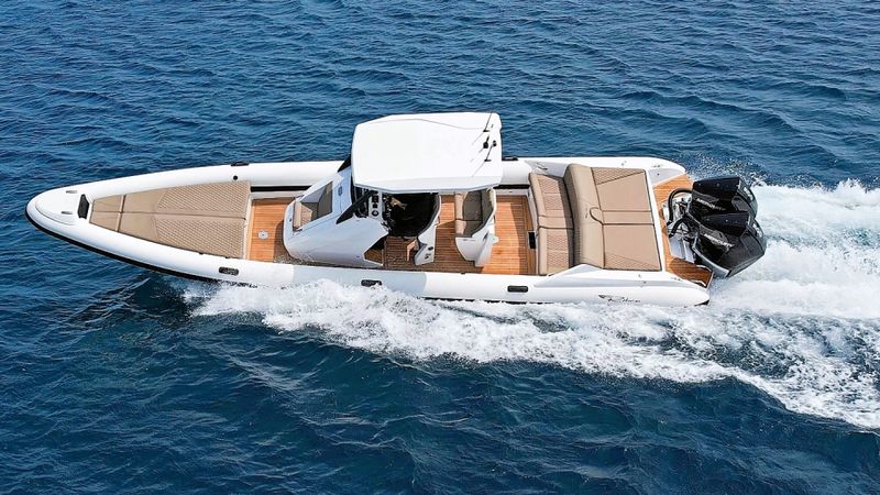 Billet Location de bateau - Ribco Seafarer 34 (Semi-rigid)