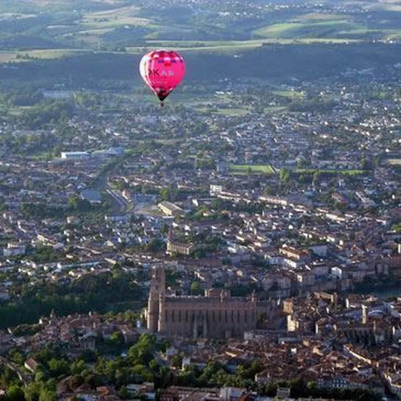 Billet Vol en Montgolfière près d'Albi- Survol de Cordes-sur-Ciel