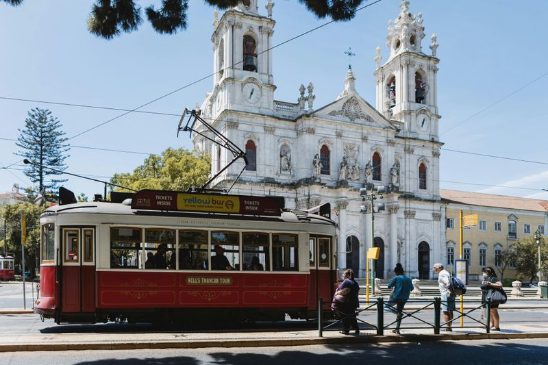 Billet Musée Banksy + Tramway des collines historiques de Lisbonne
