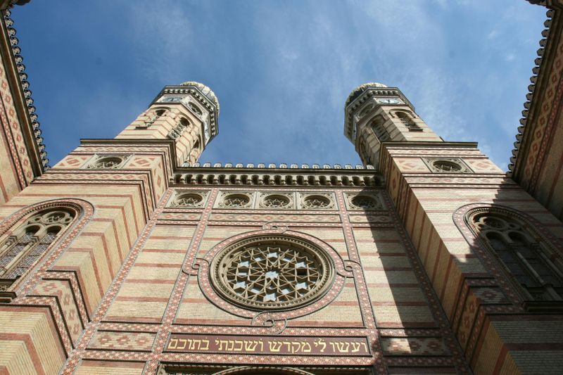 Billet Grande Synagogue + Visite à pied du Quartier Juif