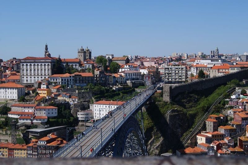 Billet Porto : Visite guidée à pied + Entrée rapide Livraria Lello