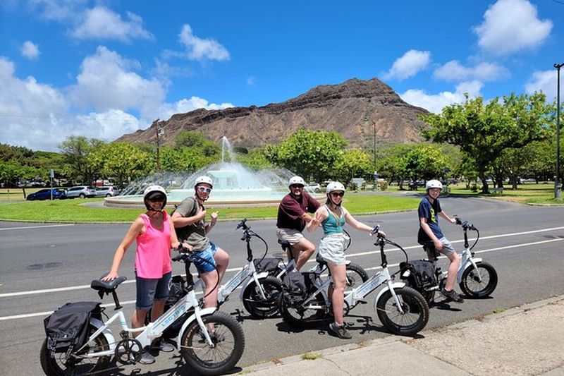 Billet Balade en vélo électrique et randonnée à Diamond Head