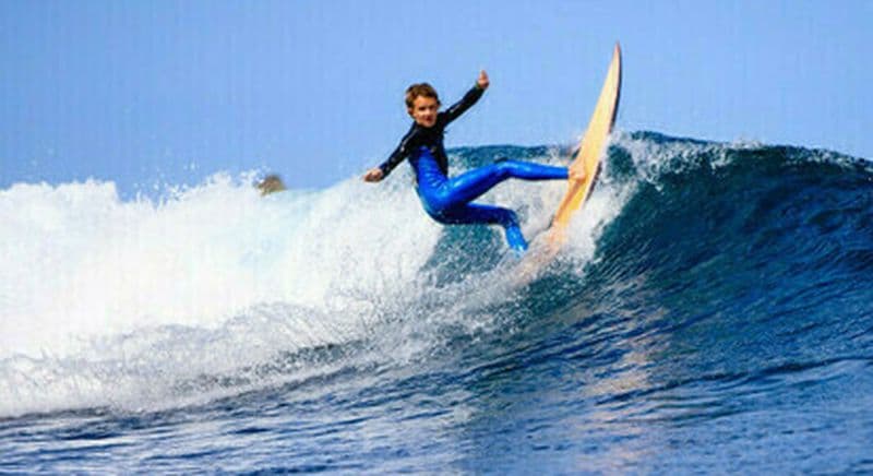 Location de planche de surf sur la Plage de Pampelonne à Ramatuelle
