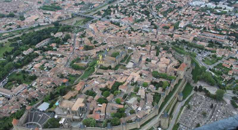 Baptême en Hélicoptère dans l'Aude - Vol en hélicoptère à Carcassonne