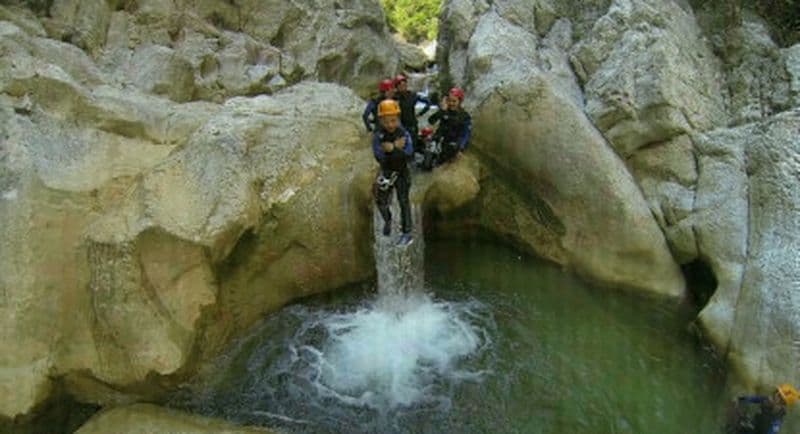 Descente filmée en canyoning près de Perpignan