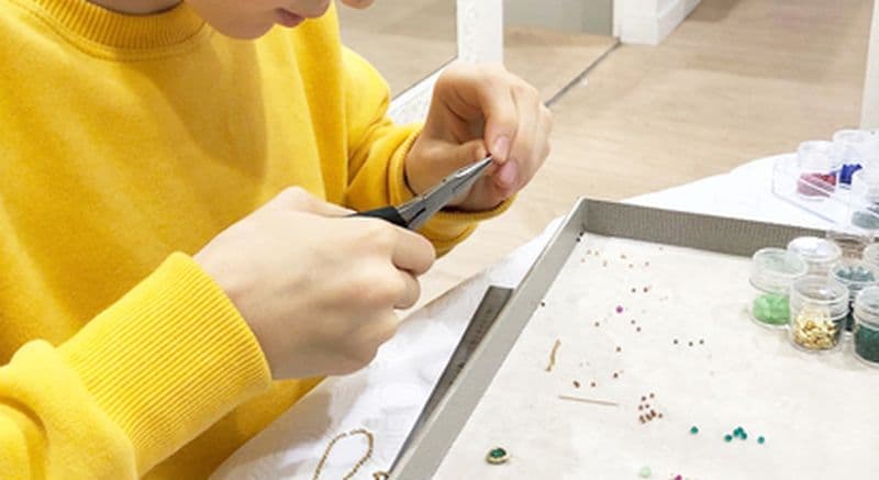 Atelier enfant création de bijoux à Paris 16ème