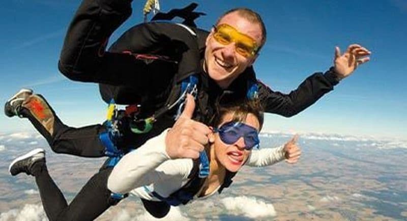 Saut en parachute près de Compiègne - Saut avec l'équipe du champion du monde