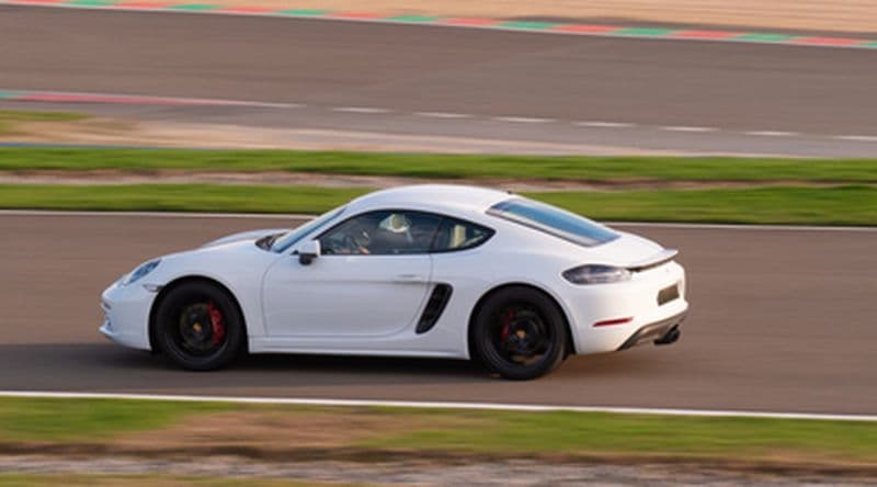 Pilotage de 2 GT : Porsche Cayman S 718 et Audi R8 V10 - circuit du Grand Roussillon