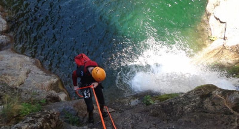 Canyoning tyrolienne splash à la Borne