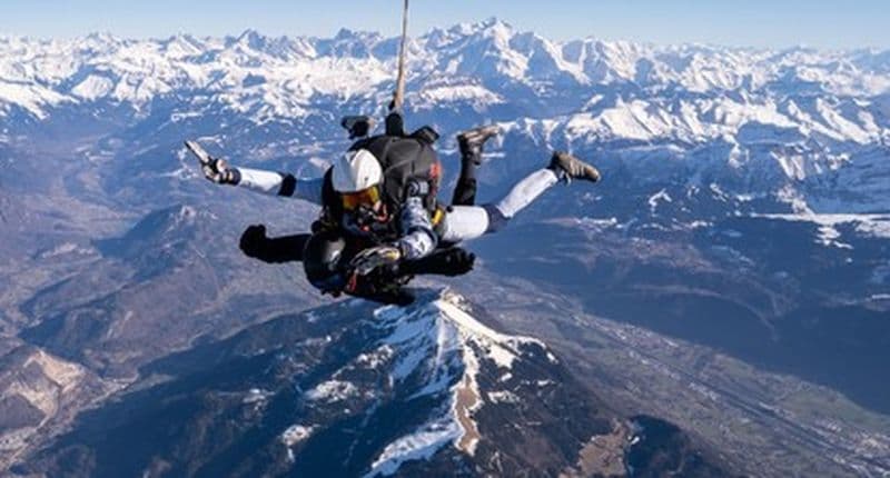 Saut en Parachute à Annemasse depuis un Hélicoptère