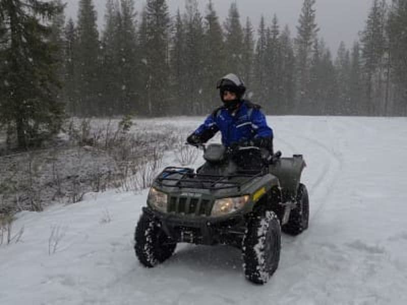 Quad d'hiver sur glace à Rovaniemi