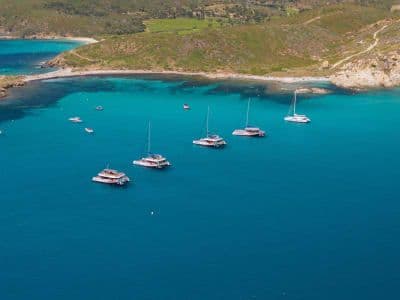 Croisière en catamaran sur la Côte d’Azur depuis la Baie des Anges près d’Antibes