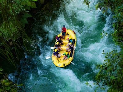 Rafting en eaux vives sur la Sarine près de Montreux