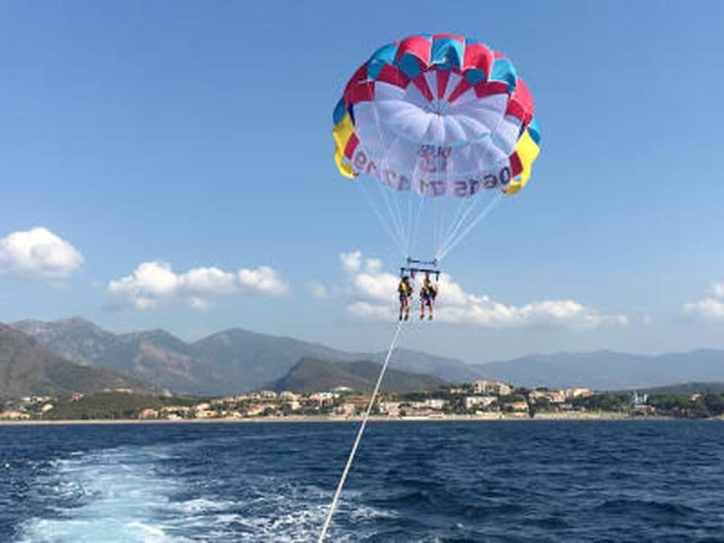 Billet Parachute ascensionnel dans le golfe de Saint-Florent, près de Bastia