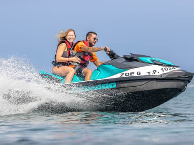 Location de jet ski à la plage de Theologos à Rhodes