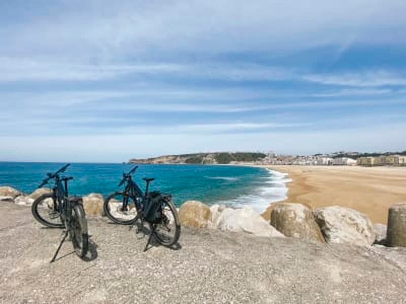 Billet Tour en e-bike de Nazaré à Óbidos avec dégustation de vins