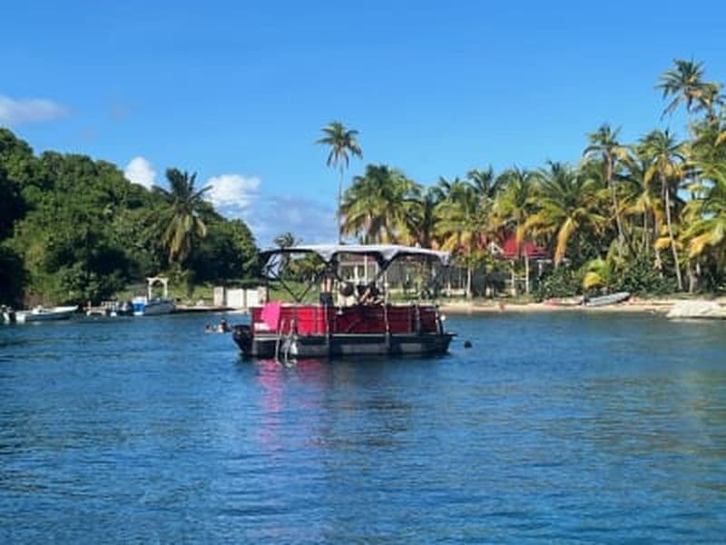Billet Location de bateau sans permis aux Saintes, en Guadeloupe