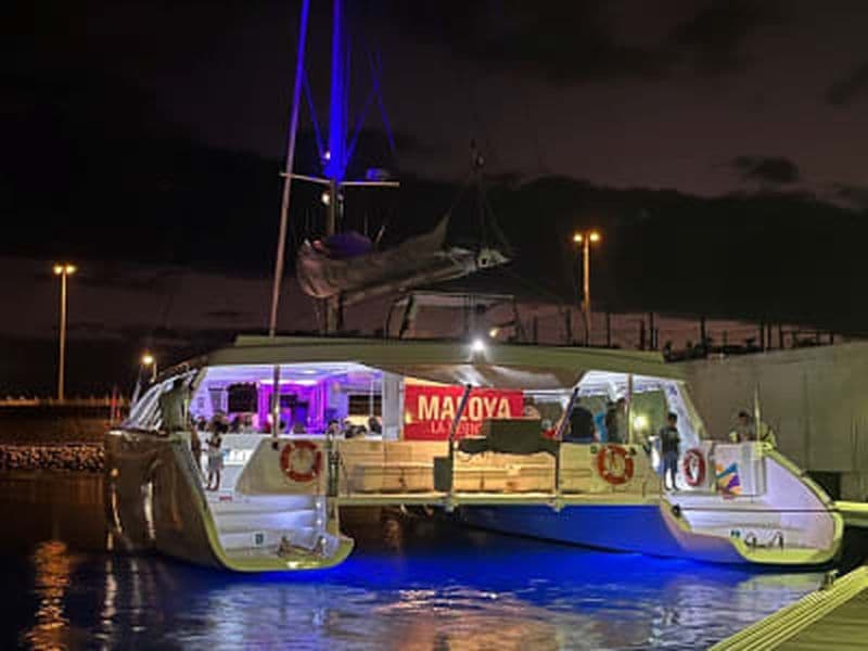 Balade en catamaran de nuit à La Réunion depuis Le Port