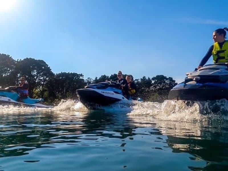 Billet Randonnée jet-ski en mer à l'Espace Crouesty, dans le Golfe du Morbihan