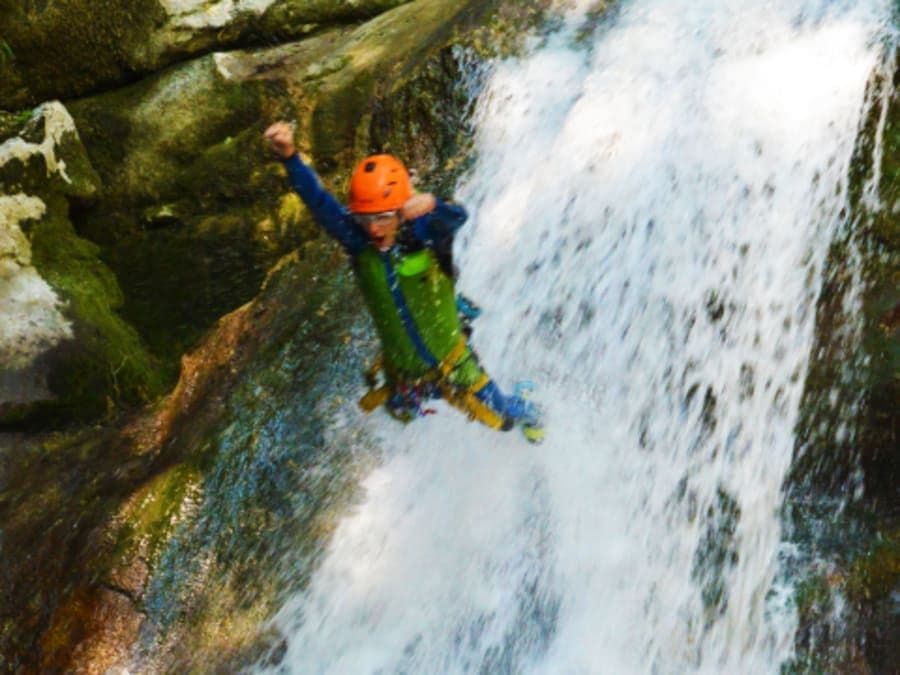 Canyoning depuis Artemare dans le canyon du Groin (01)