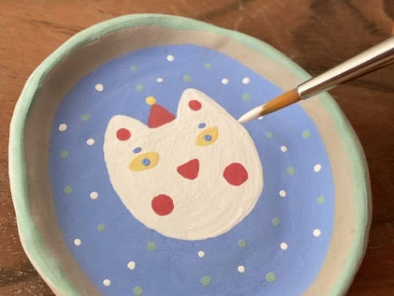 Atelier peinture sur assiettes en céramique à Marseille 1er