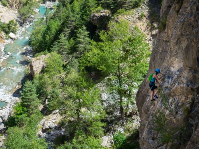 Via Ferrata encadrée dans les Gorges de la Durance (05)
