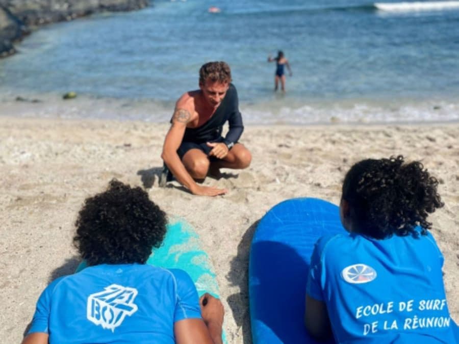 Cours de surf à La-Saline-Les-Bains (974)