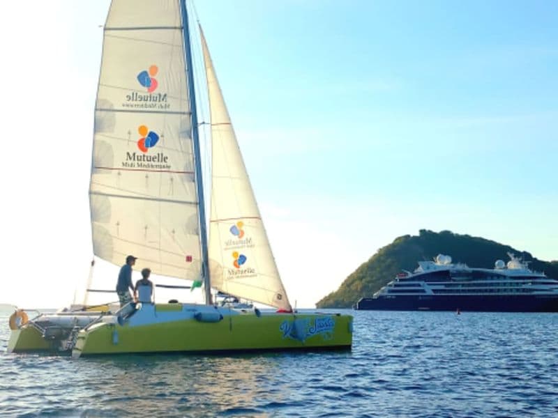 Matinée en catamaran à voile dans Les Saintes (971)