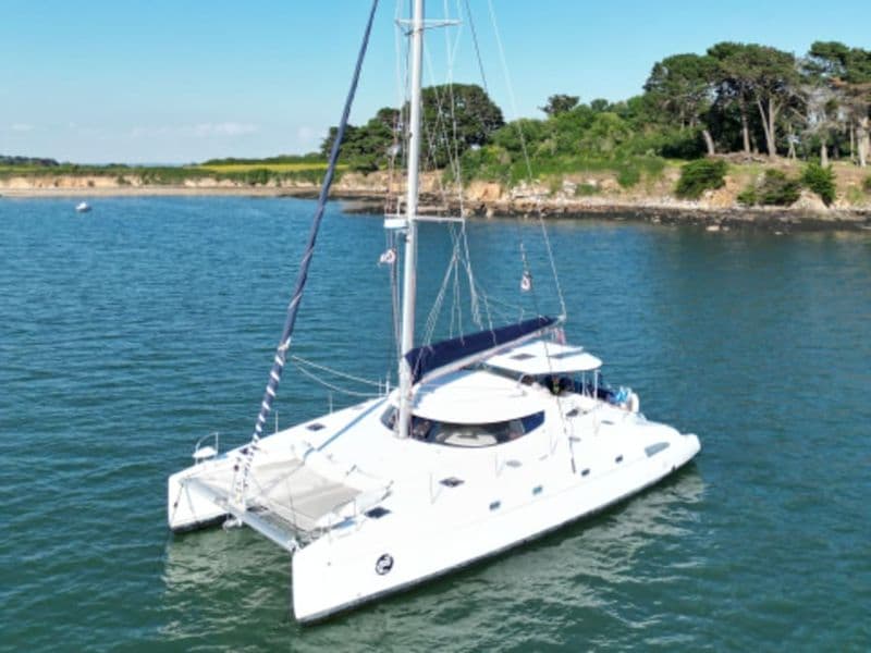 Croisière privative en maxi catamaran à Quiberon (56)