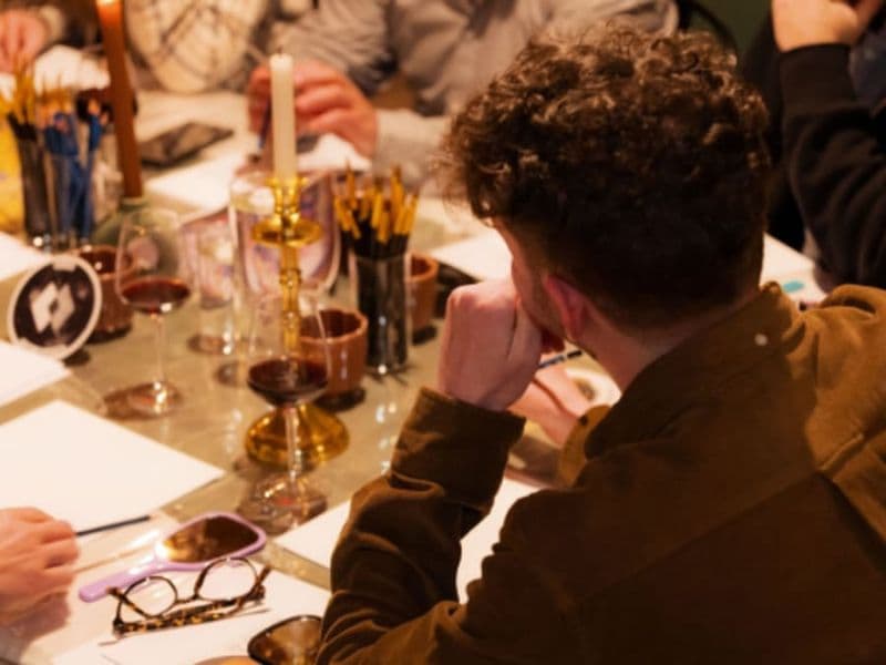 Billet Atelier initiation à la peinture au vin rouge à Bordeaux (33)