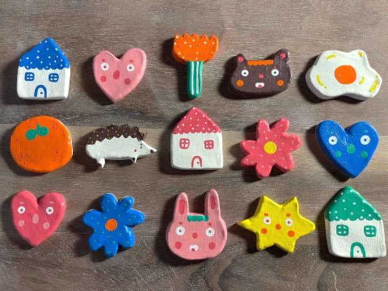 Atelier peinture "Personnalisez vos magnets" à Marseille 1er