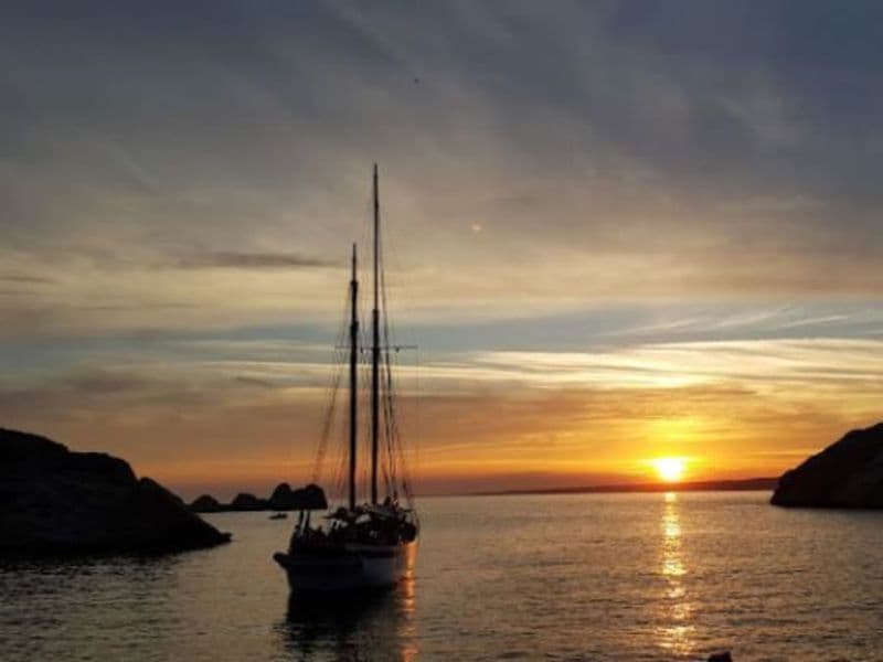 Soirée en voilier au soleil couchant à Marseille (13)