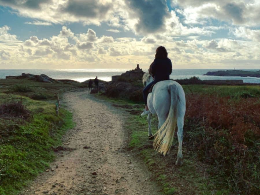Balade privée à cheval et apéro à l'Ile d'Yeu (85)