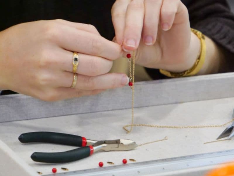 Atelier créatif bijou-apéro près de Reims (51)