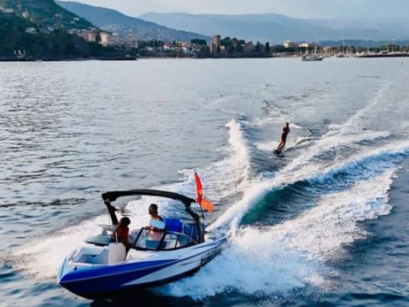 Ski nautique, Wakeboard et Wakesurf à Cannes la Bocca (06)