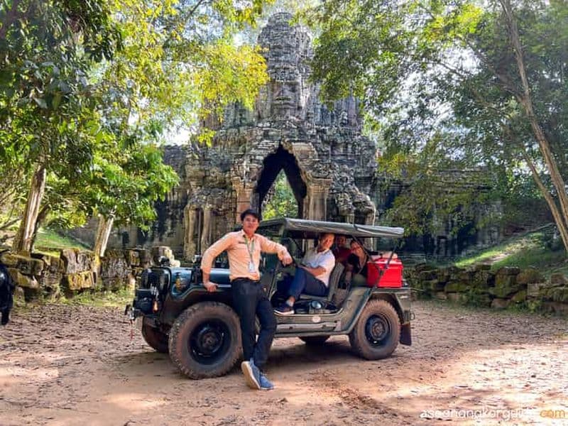 Siem Reap: visite du lever du soleil et du marché d'Angkor Wat en jeep