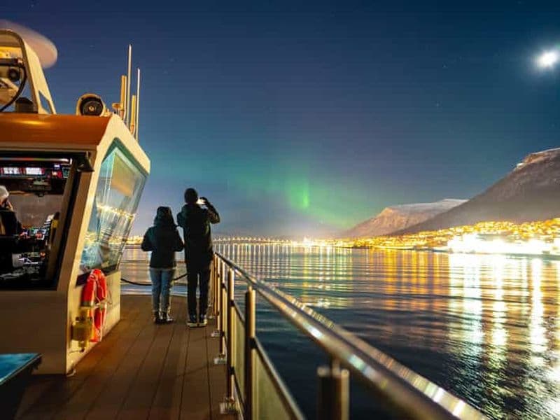 Tromsø : Dîner-croisière aux aurores en catamaran hybride-électrique