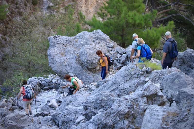 La Canée : Randonnée dans les gorges d'Imbros avec visite d'une plage et d'un village