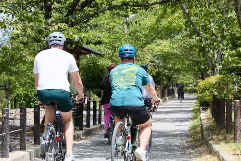 Kyoto : circuit à vélo électrique à la découverte des joyaux cachés à travers les ruelles et les temples