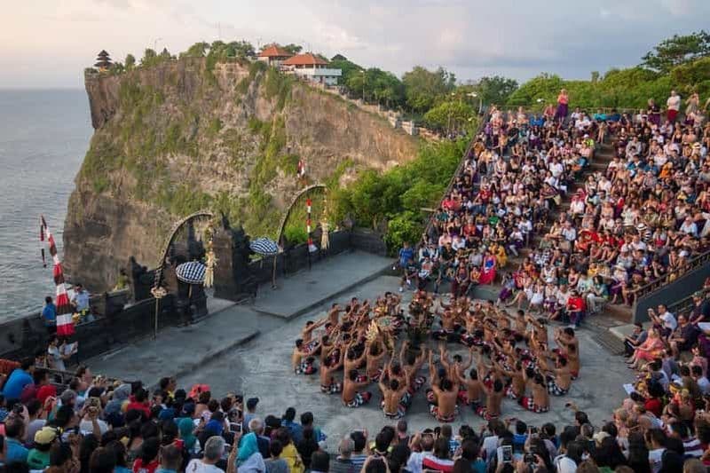 Bali : billet pour le spectacle de danse Kecak et de danse du feu au temple d'Uluwatu