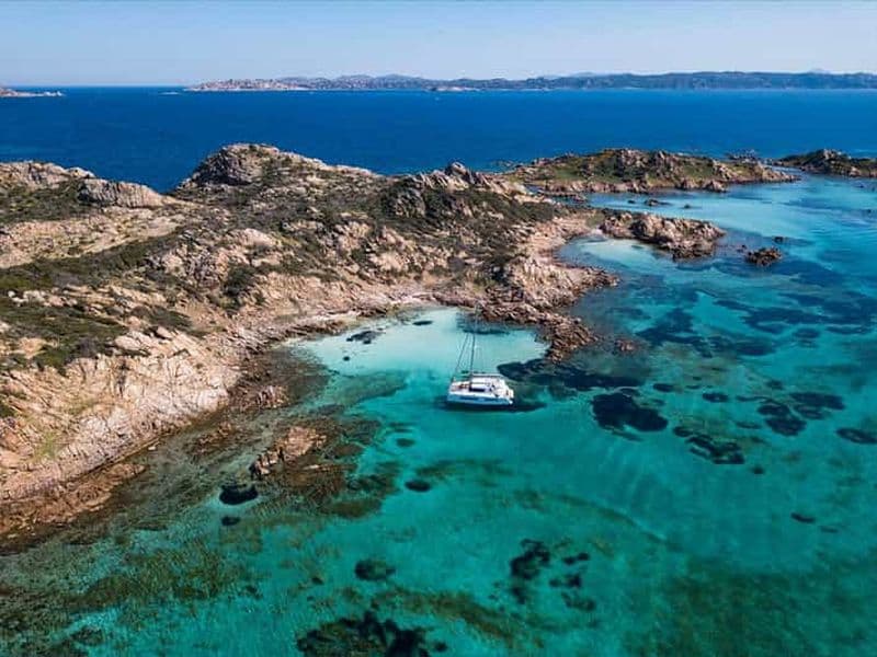 Billet Depuis Palau : Excursion en catamaran dans l'archipel de La Maddalena avec déjeuner