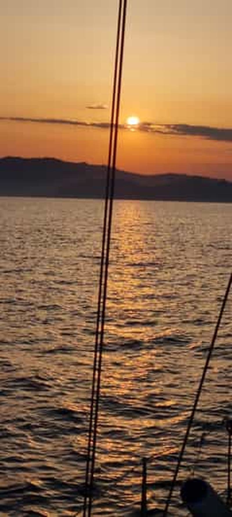 2 heures de navigation au coucher du soleil à bord d'un voilier à Platja d'Aro